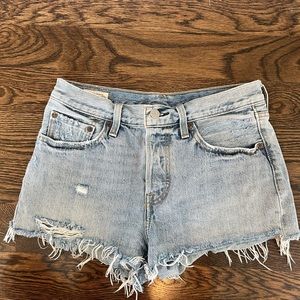 501 LEVI’S jean shorts